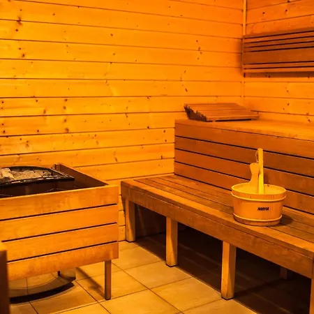 Natura Semesteranläggning (resort) *